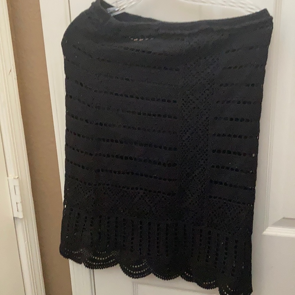 FINAL MARKDOWN Xhilaration lined crocheted skirt (M)